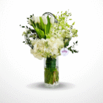 فازة الزهور البيضاء